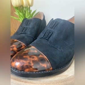 Vionic • Jayla Tortoise Suede Loafers • 8